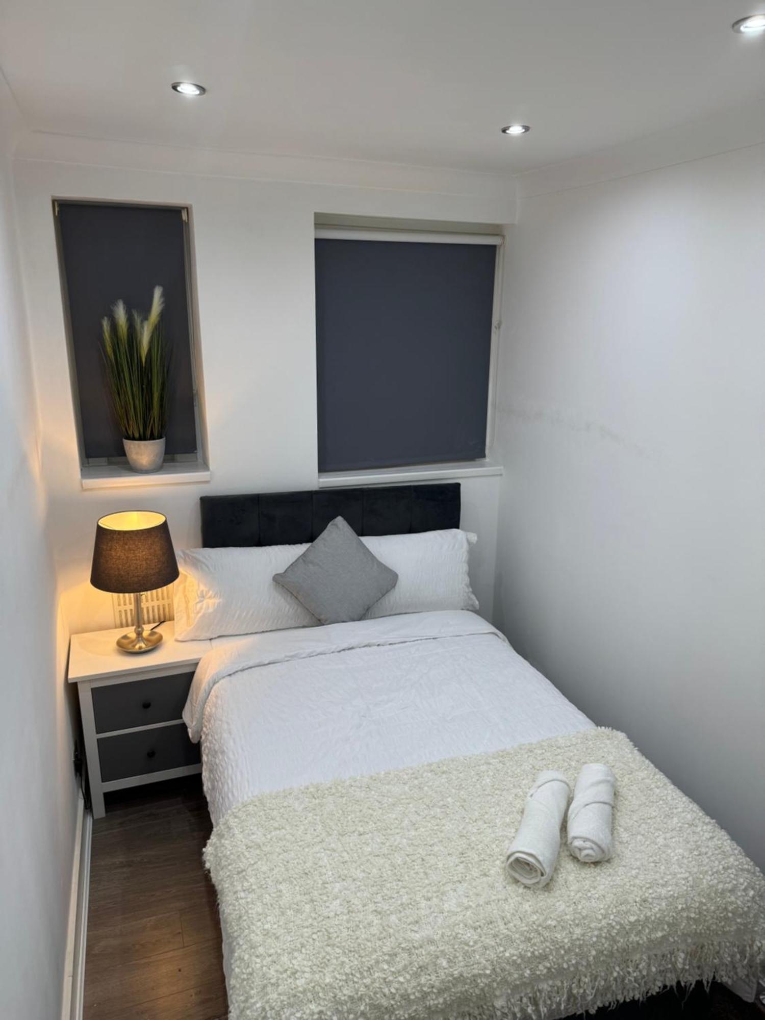 Manor Court 1 Apartment ลอนดอน ภายนอก รูปภาพ