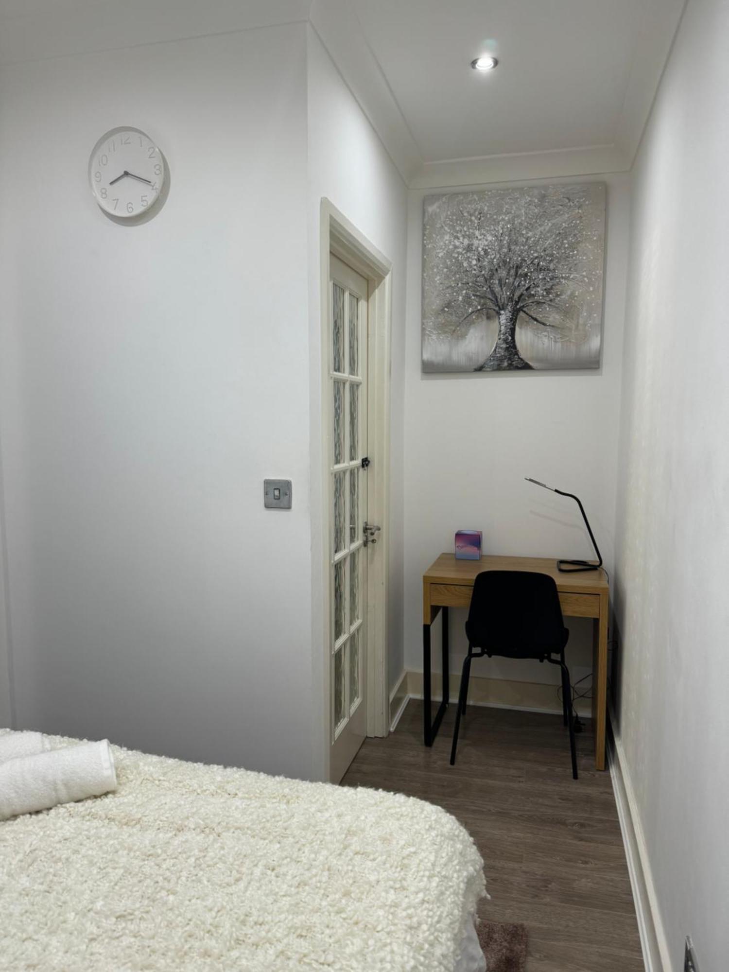 Manor Court 1 Apartment ลอนดอน ภายนอก รูปภาพ