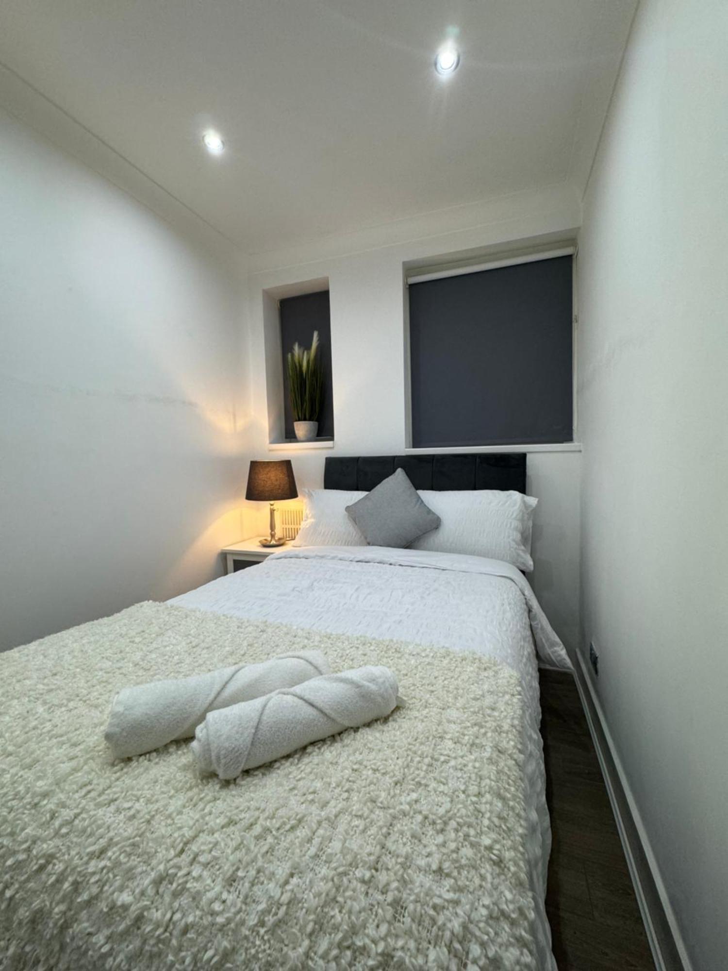 Manor Court 1 Apartment ลอนดอน ภายนอก รูปภาพ