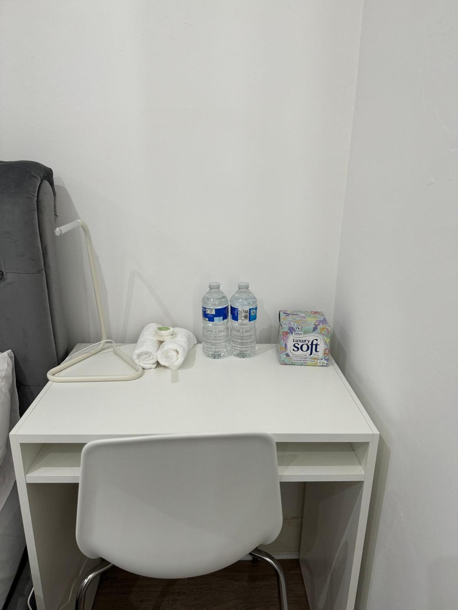 Manor Court 1 Apartment ลอนดอน ภายนอก รูปภาพ